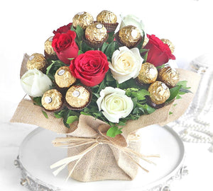 10 Roses and 15 Choc in Vase - Carnations Florist Malaysia
