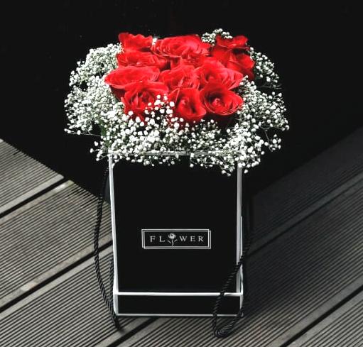 Love U - Carnations Florist Malaysia