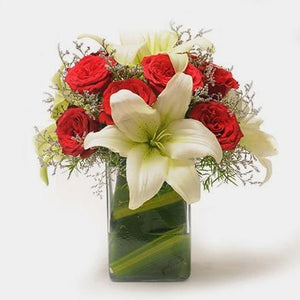 Rose and Lilies in Cute Vase - Carnations Florist Malaysia
